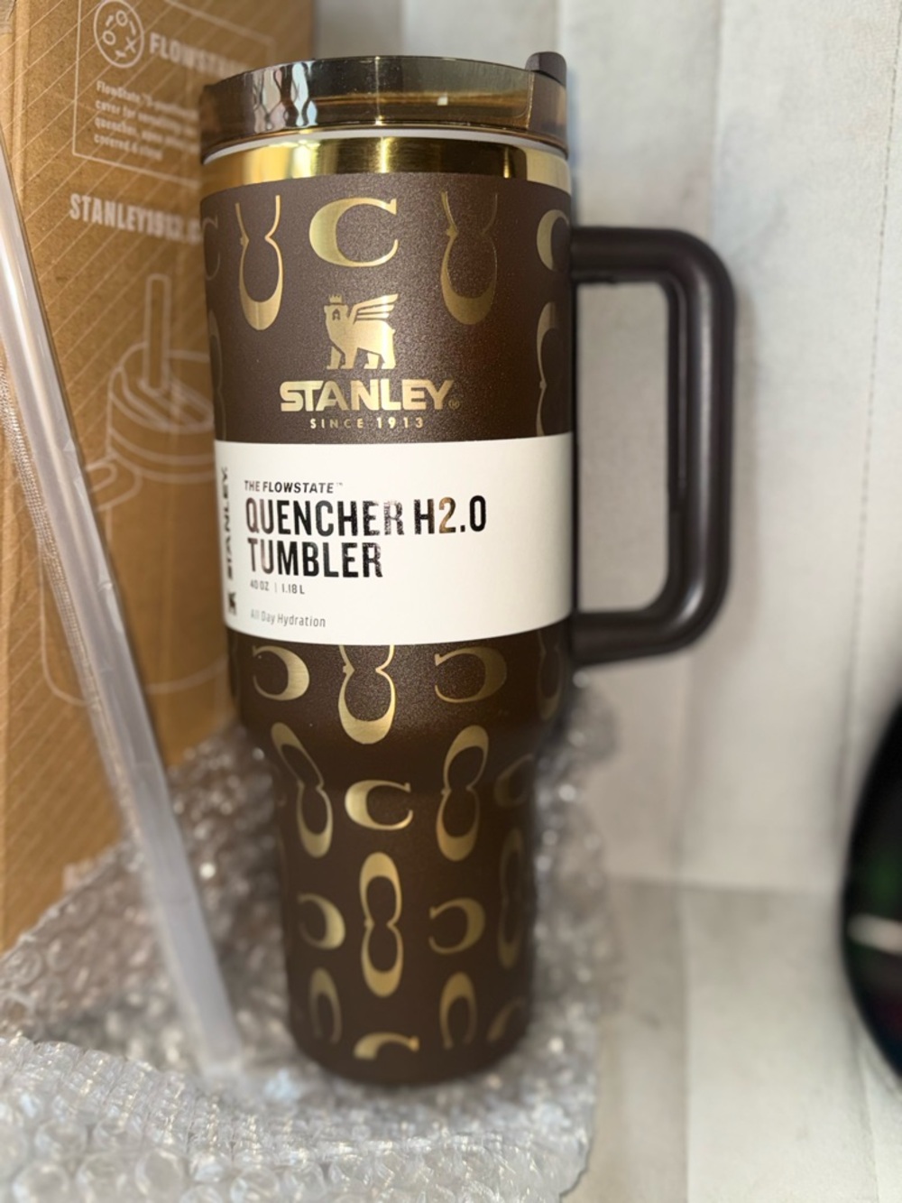 Stanley Quencher H2.0 40ozTumbler - C Brown with Gold Print